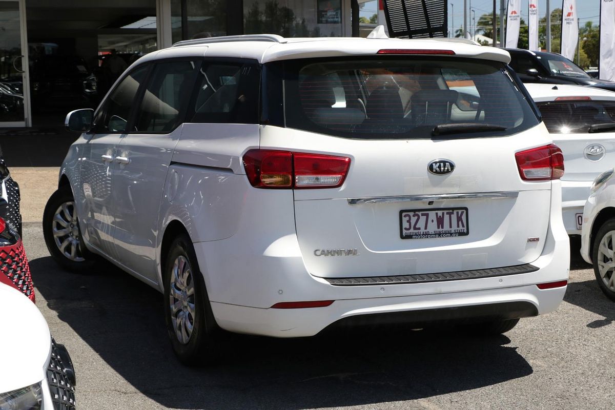 2015 Kia Carnival S YP