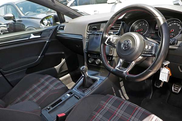 2014 Volkswagen Golf GTI 7