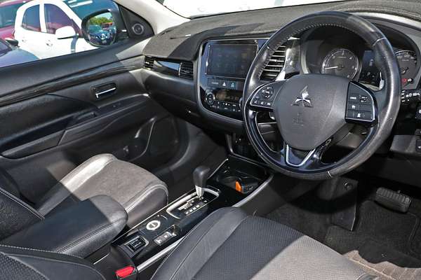 2016 Mitsubishi Outlander Exceed ZK