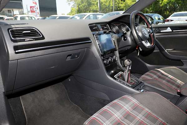 2014 Volkswagen Golf GTI 7