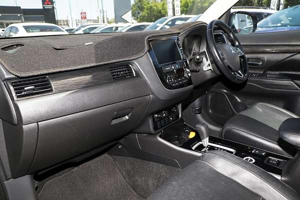 2016 Mitsubishi Outlander Exceed ZK