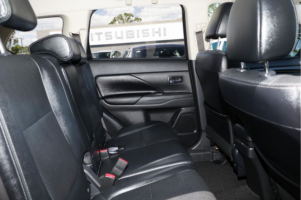 2016 Mitsubishi Outlander Exceed ZK