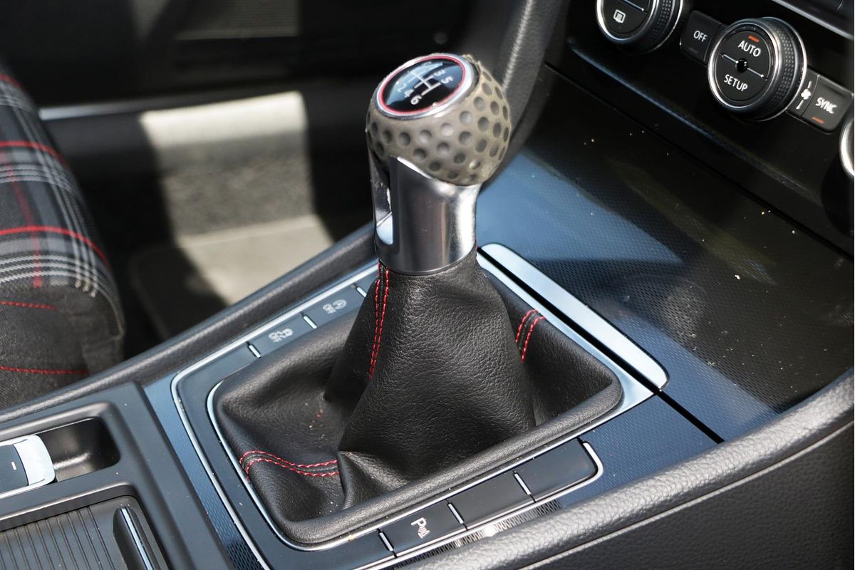 2014 Volkswagen Golf GTI 7