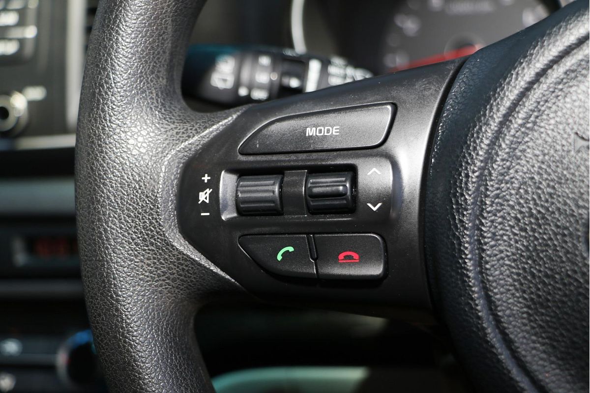 2015 Kia Carnival S YP