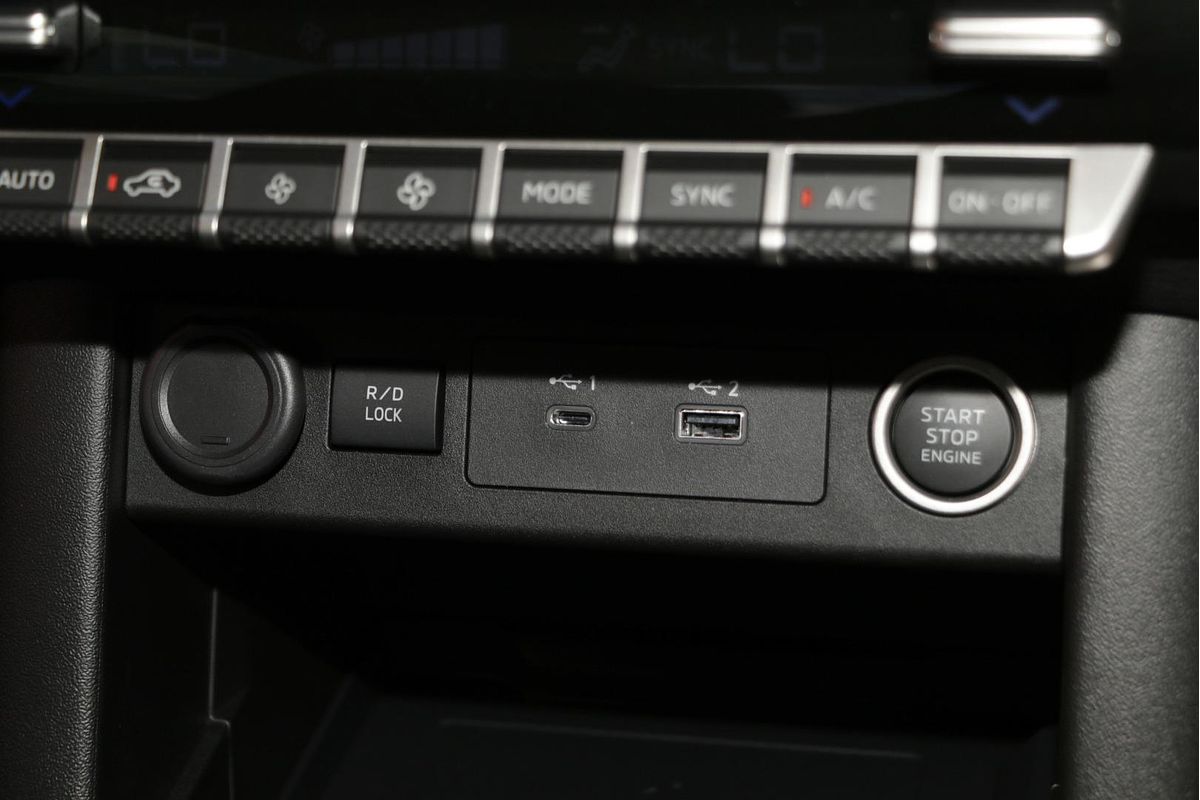 2025 Mitsubishi Triton GLS MV 4X4