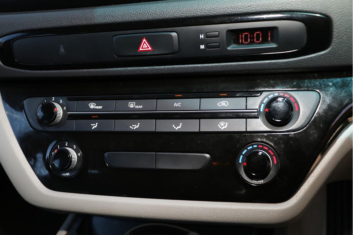 2015 Kia Carnival S YP