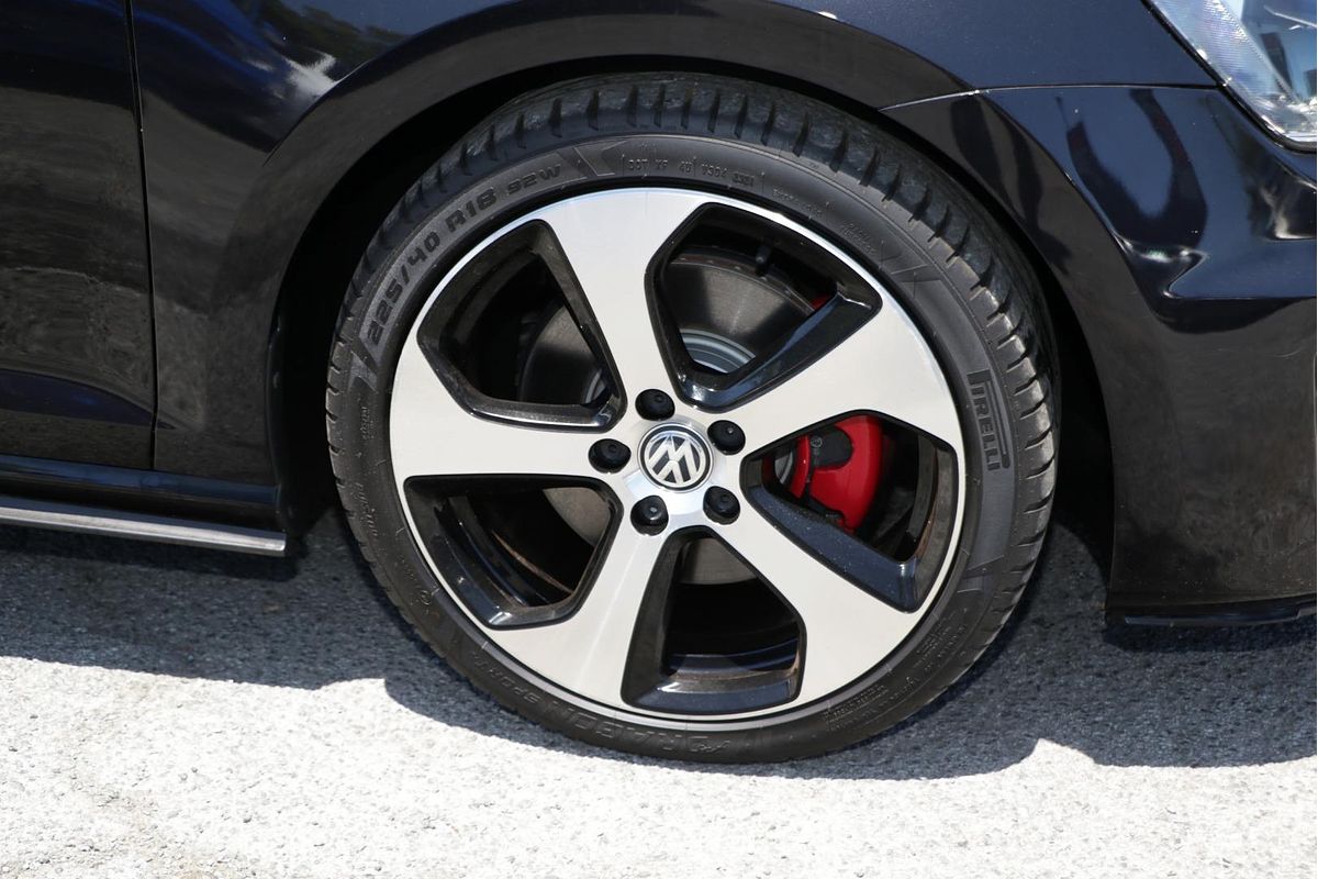 2014 Volkswagen Golf GTI 7