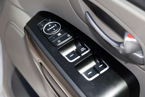 2015 Kia Carnival S YP