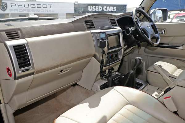 2009 Nissan Patrol ST-L GU 6