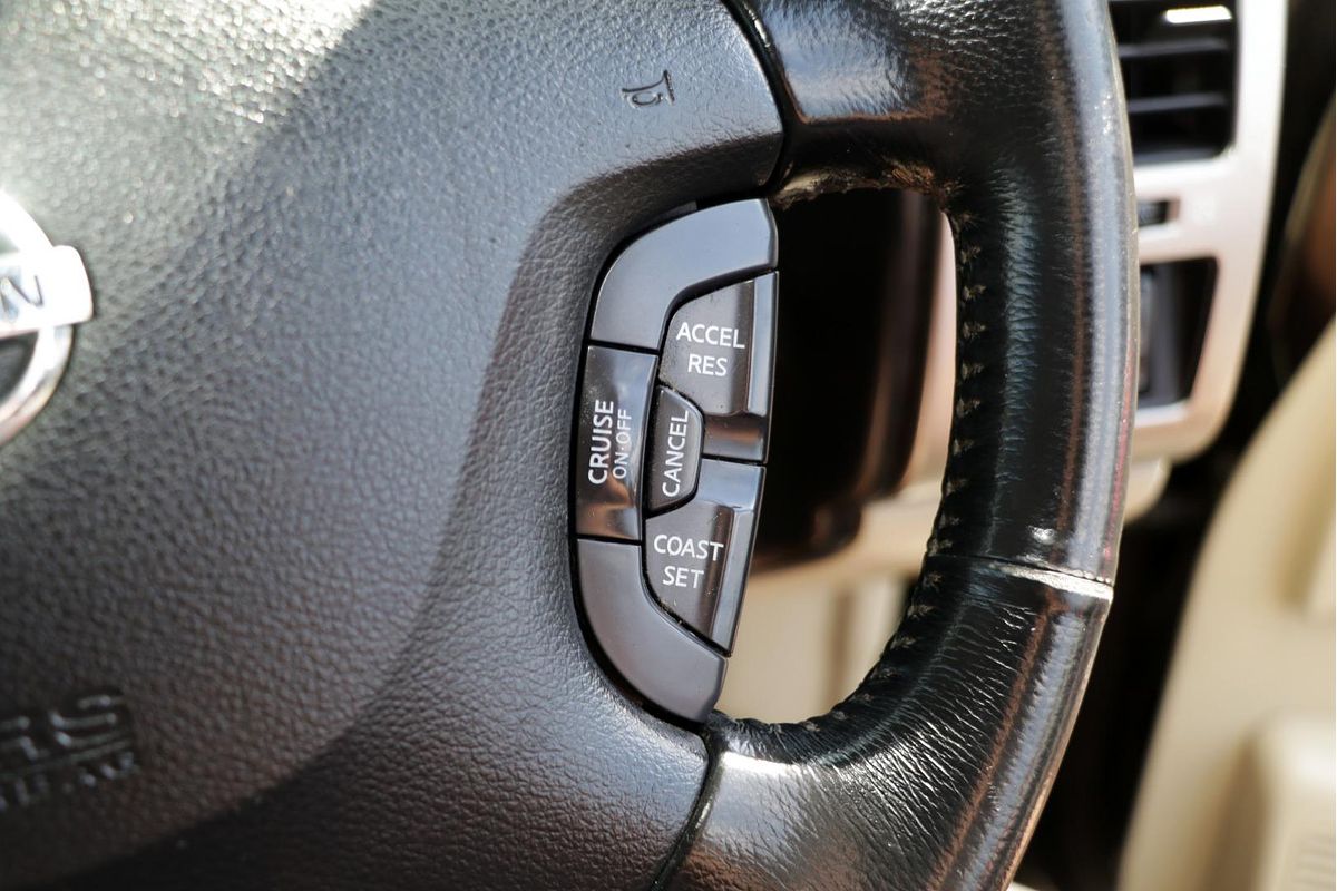 2009 Nissan Patrol ST-L GU 6