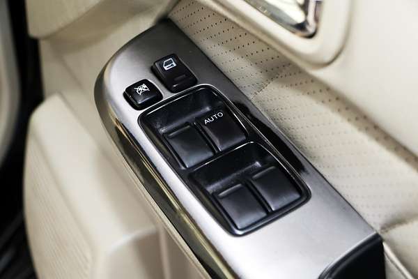 2009 Nissan Patrol ST-L GU 6