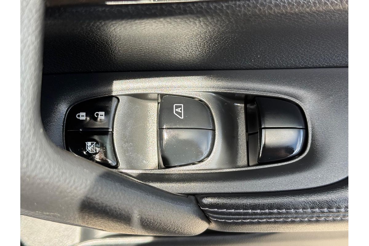 2021 Nissan X-TRAIL ST-L T32