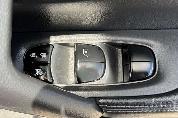 2021 Nissan X-TRAIL ST-L T32