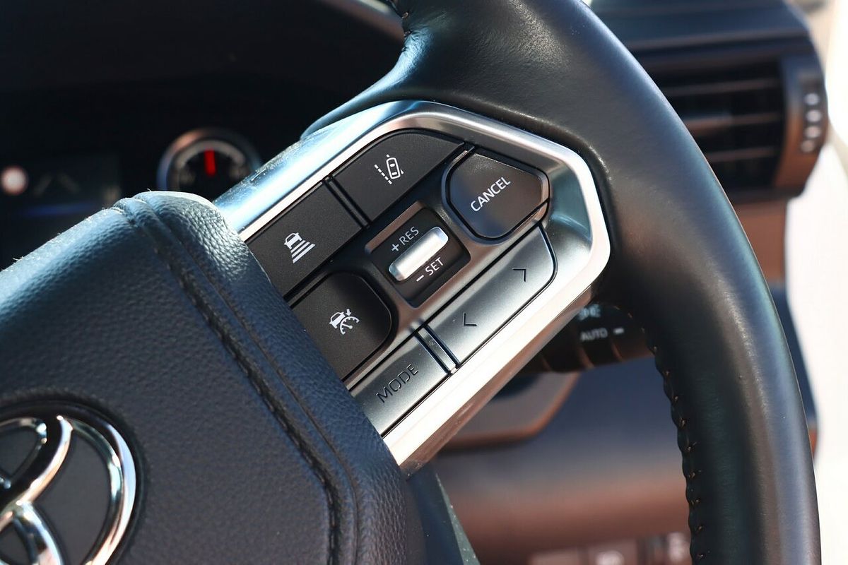 2024 Toyota Landcruiser GXL FJA300R