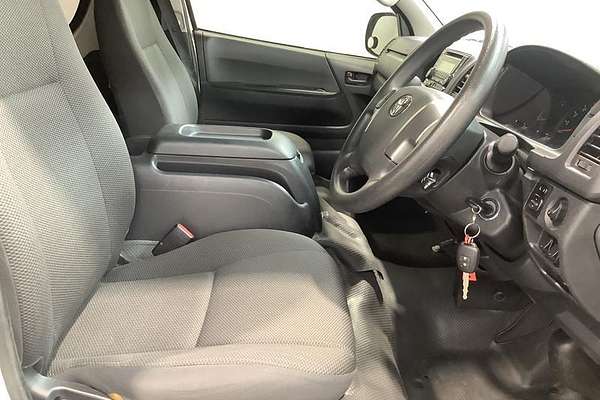 2015 Toyota Hiace Commuter KDH223R ELWB High Roof