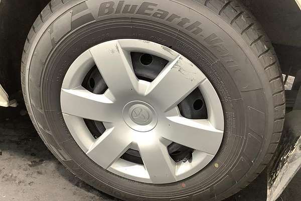 2015 Toyota Hiace Commuter KDH223R ELWB High Roof