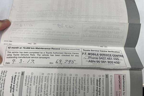 2015 Toyota Hiace Commuter KDH223R ELWB High Roof