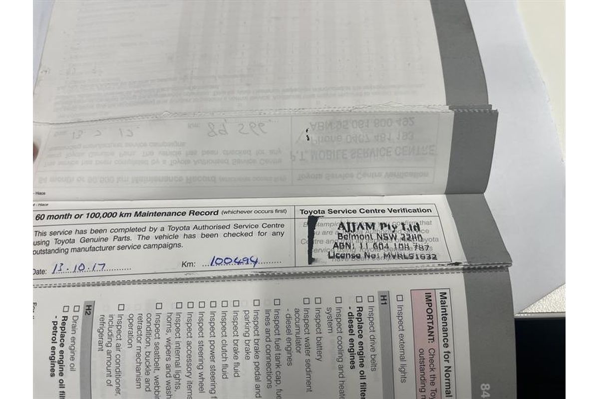 2015 Toyota Hiace Commuter KDH223R ELWB High Roof