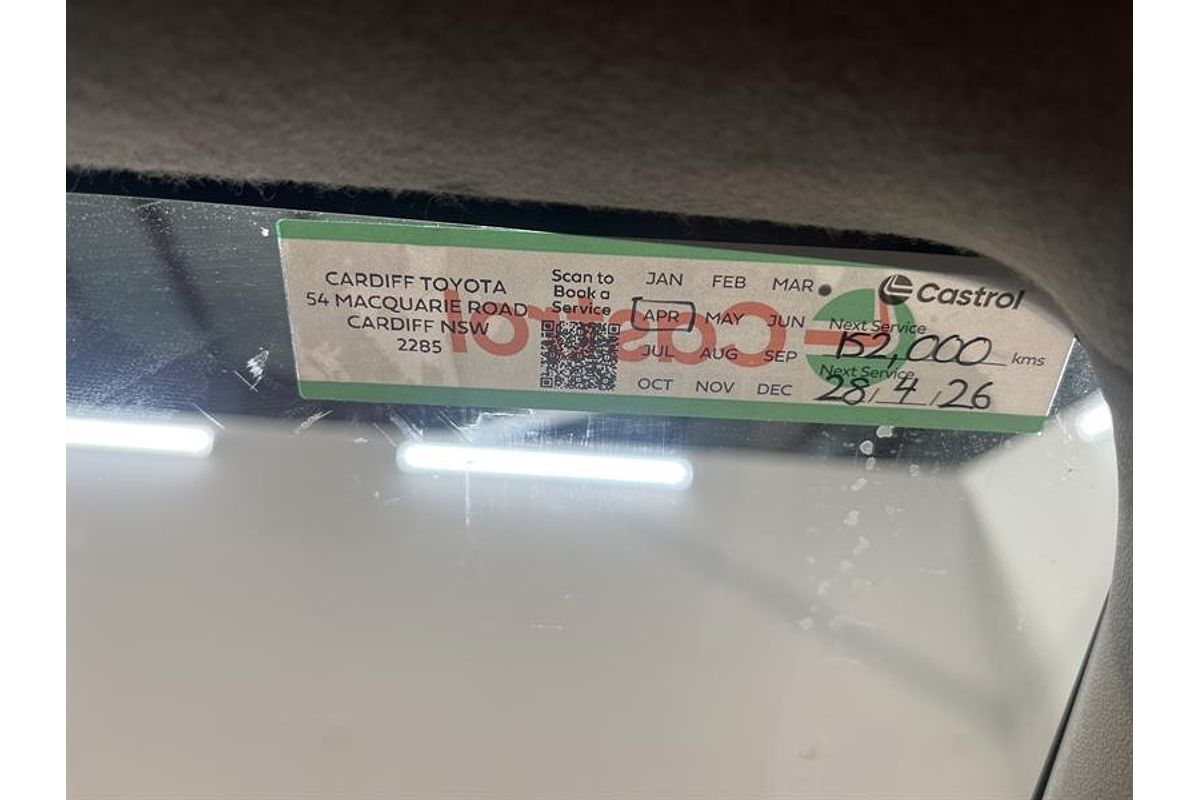 2015 Toyota Hiace Commuter KDH223R ELWB High Roof