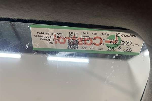 2015 Toyota Hiace Commuter KDH223R ELWB High Roof