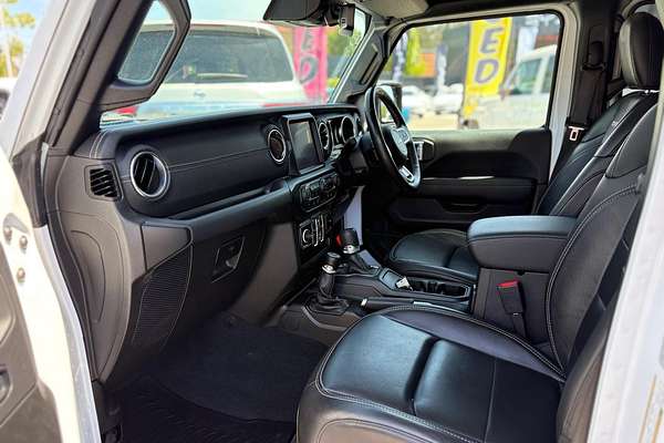 2022 Jeep Wrangler Unlimited Overland JL