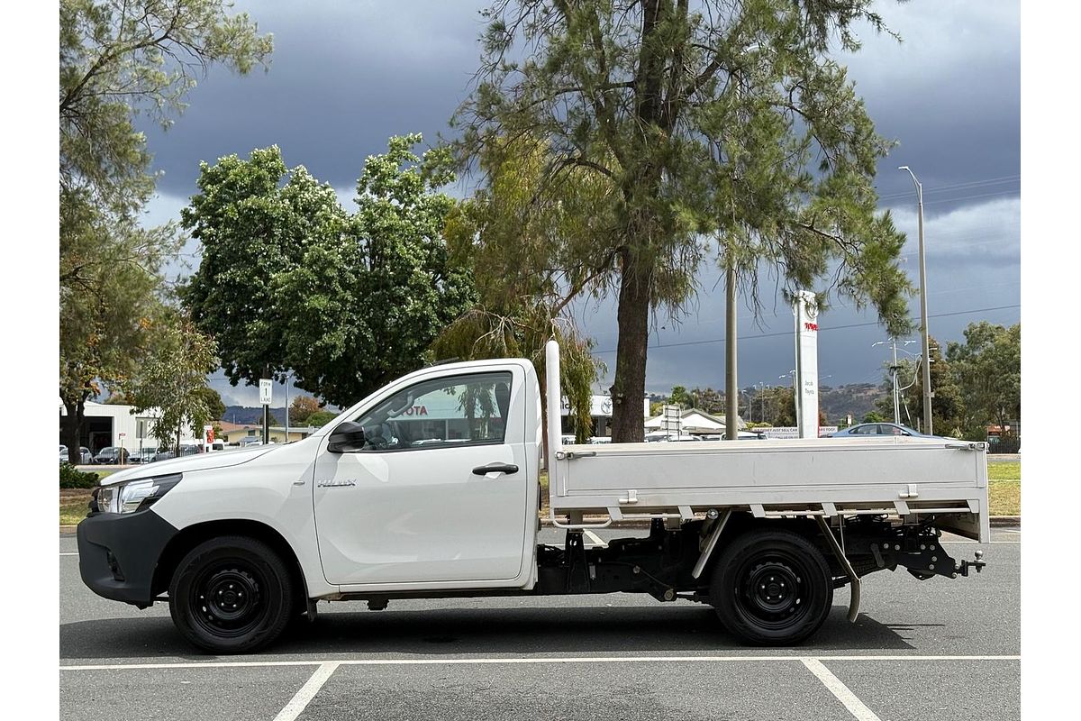 2017 Toyota Hilux WORKMATE GUN122R REAR WHEEL DRIVE