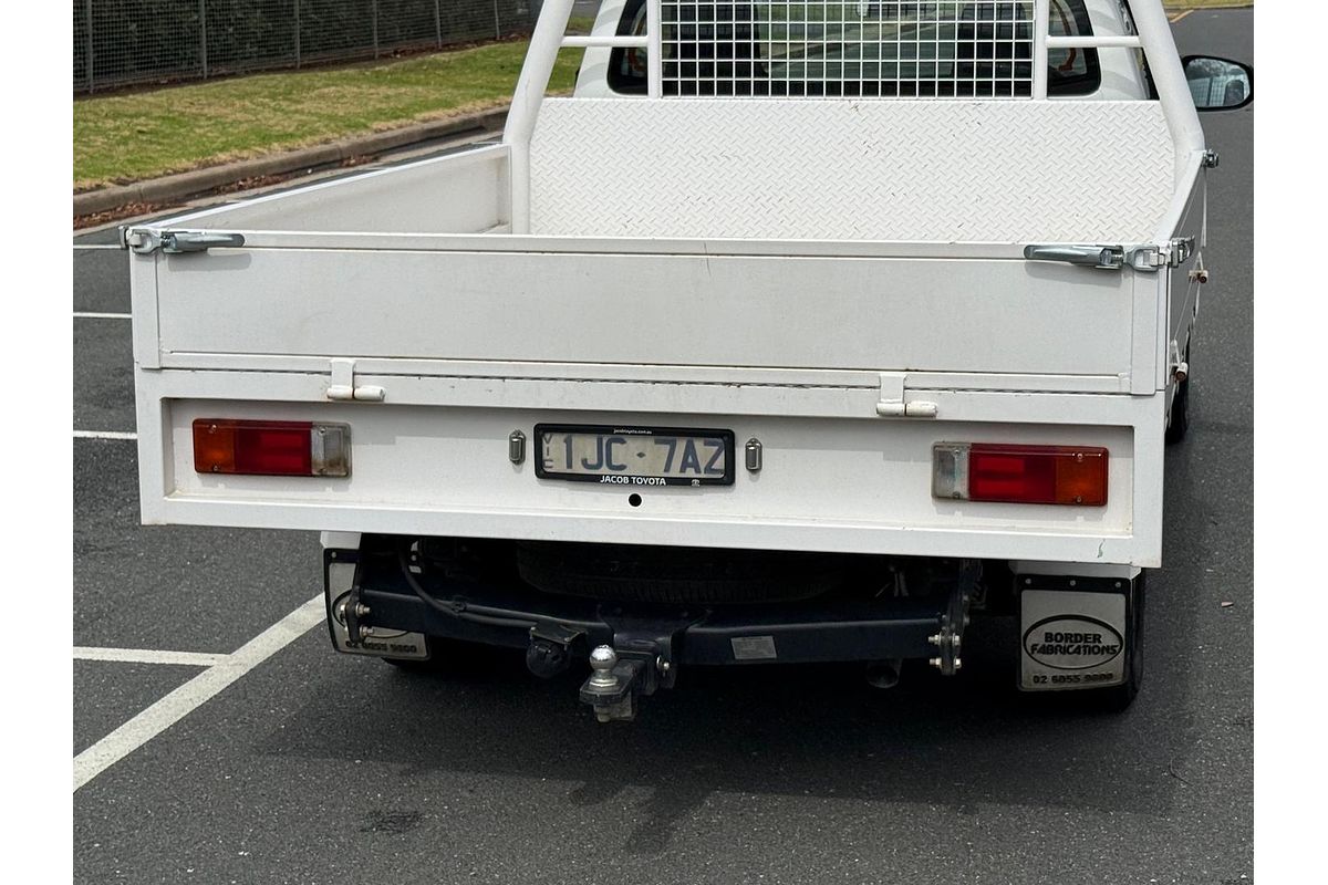 2017 Toyota Hilux WORKMATE GUN122R REAR WHEEL DRIVE