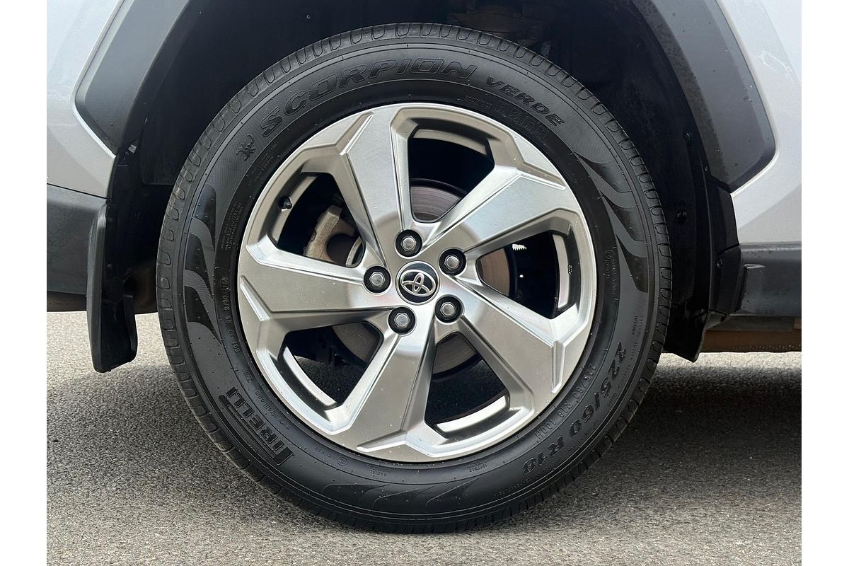 2020 Toyota RAV4 GXL AXAH52R