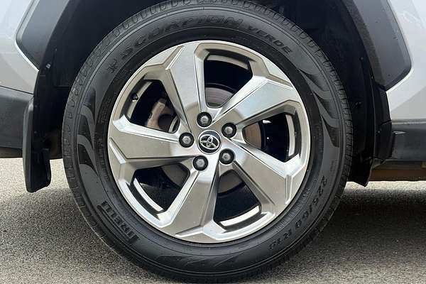 2020 Toyota RAV4 GXL AXAH52R