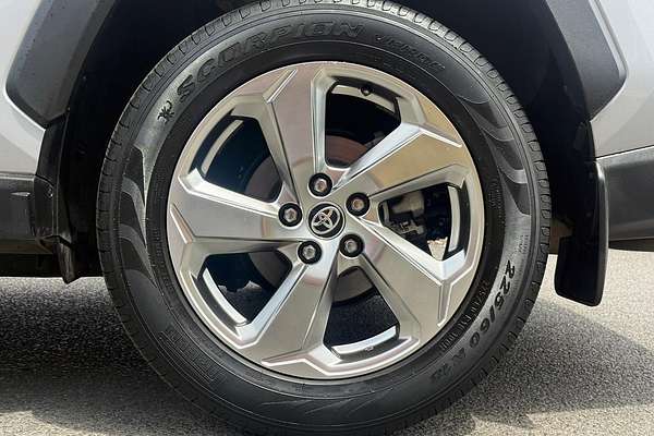 2020 Toyota RAV4 GXL AXAH52R