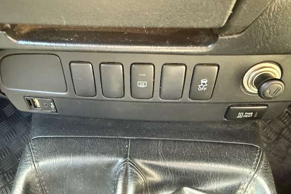 2014 Toyota Hilux SR KUN26R 4X4