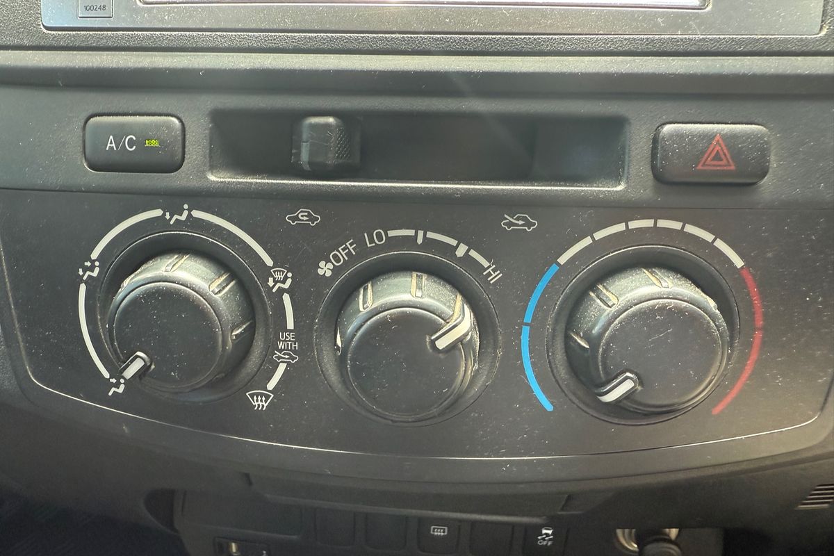 2014 Toyota Hilux SR KUN26R 4X4