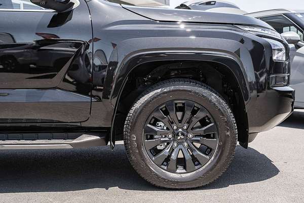 2025 Mitsubishi Triton GSR MV 4X4