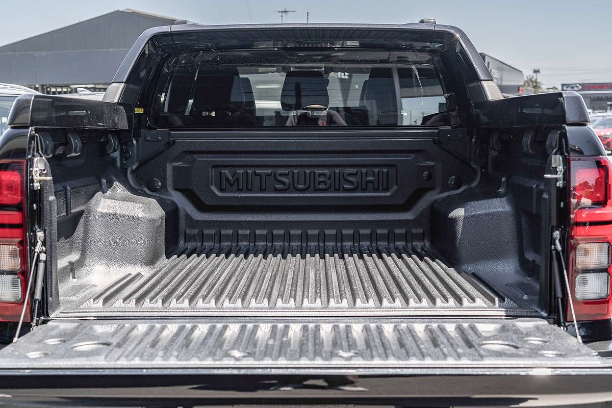 2025 Mitsubishi Triton GSR MV 4X4