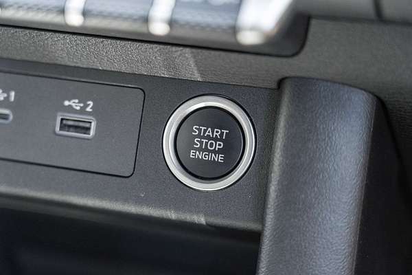 2025 Mitsubishi Triton GSR MV 4X4