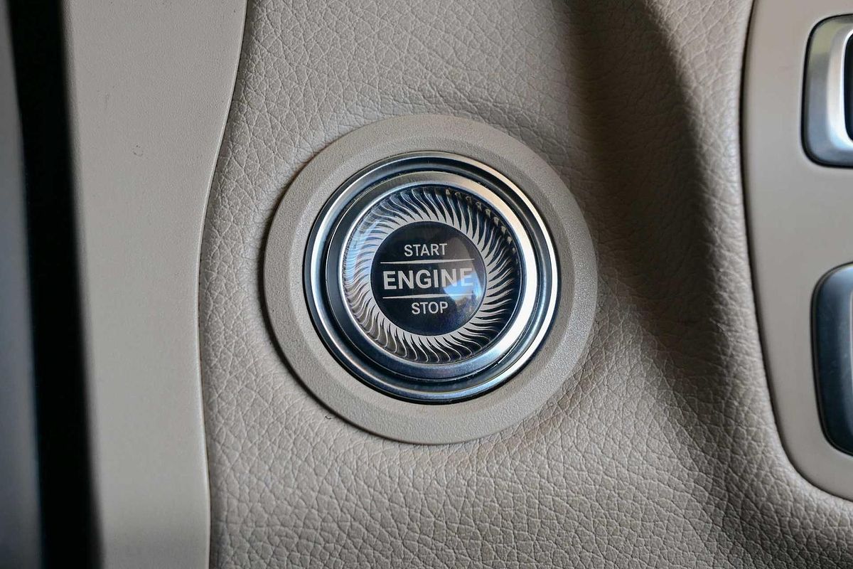 2019 Mercedes-Benz C-Class C200 W205