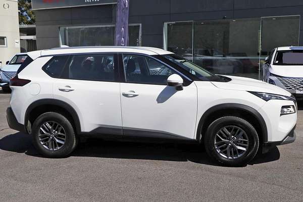 2025 Nissan X-TRAIL ST T33