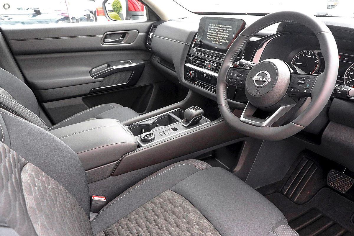 2025 Nissan Pathfinder ST-L R53