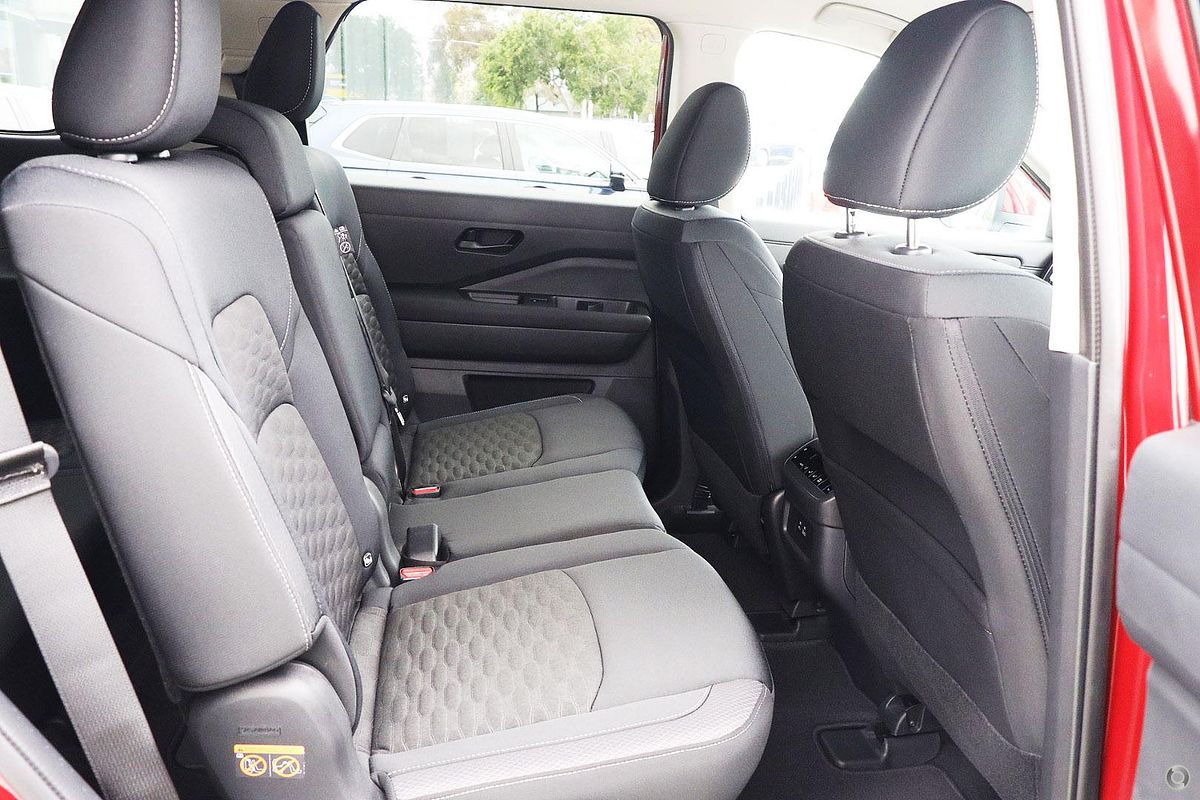 2025 Nissan Pathfinder ST-L R53