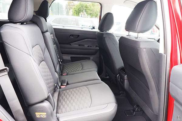 2025 Nissan Pathfinder ST-L R53