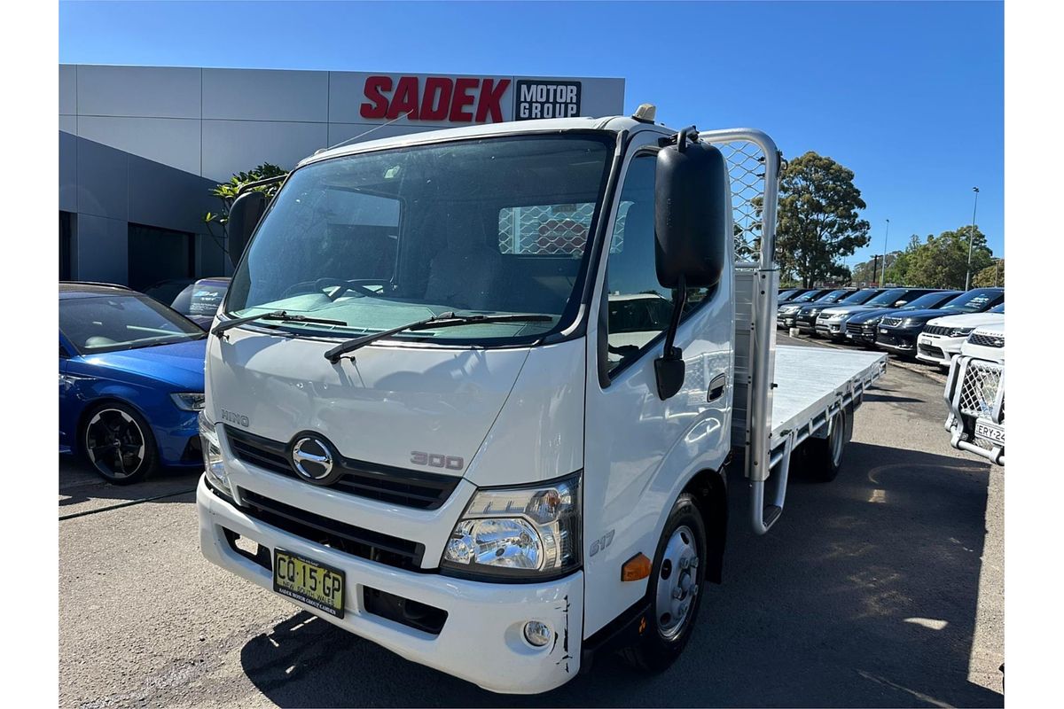 2018 Hino 300 Series 617 4x2 MWB