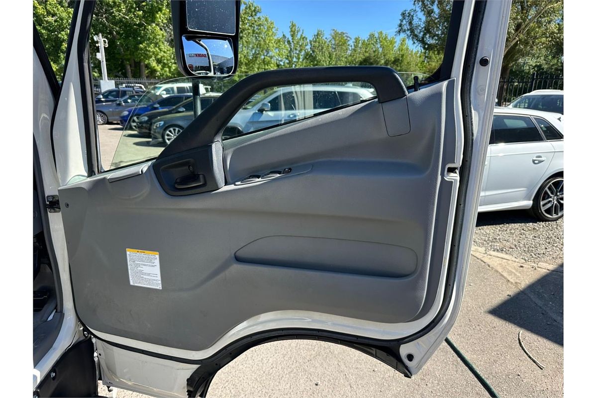 2018 Hino 300 Series 617 4x2 MWB