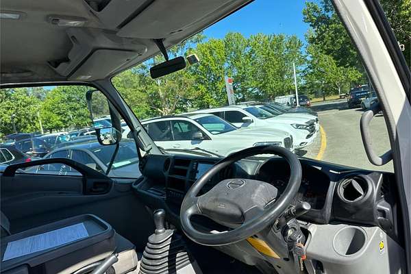 2018 Hino 300 Series 617 4x2 MWB