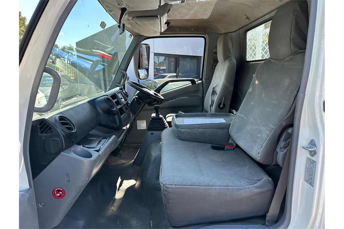 2018 Hino 300 Series 617 4x2 MWB
