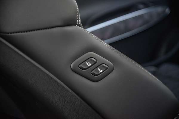 2023 Genesis GV70 3.5T AWD Sport JK.V2