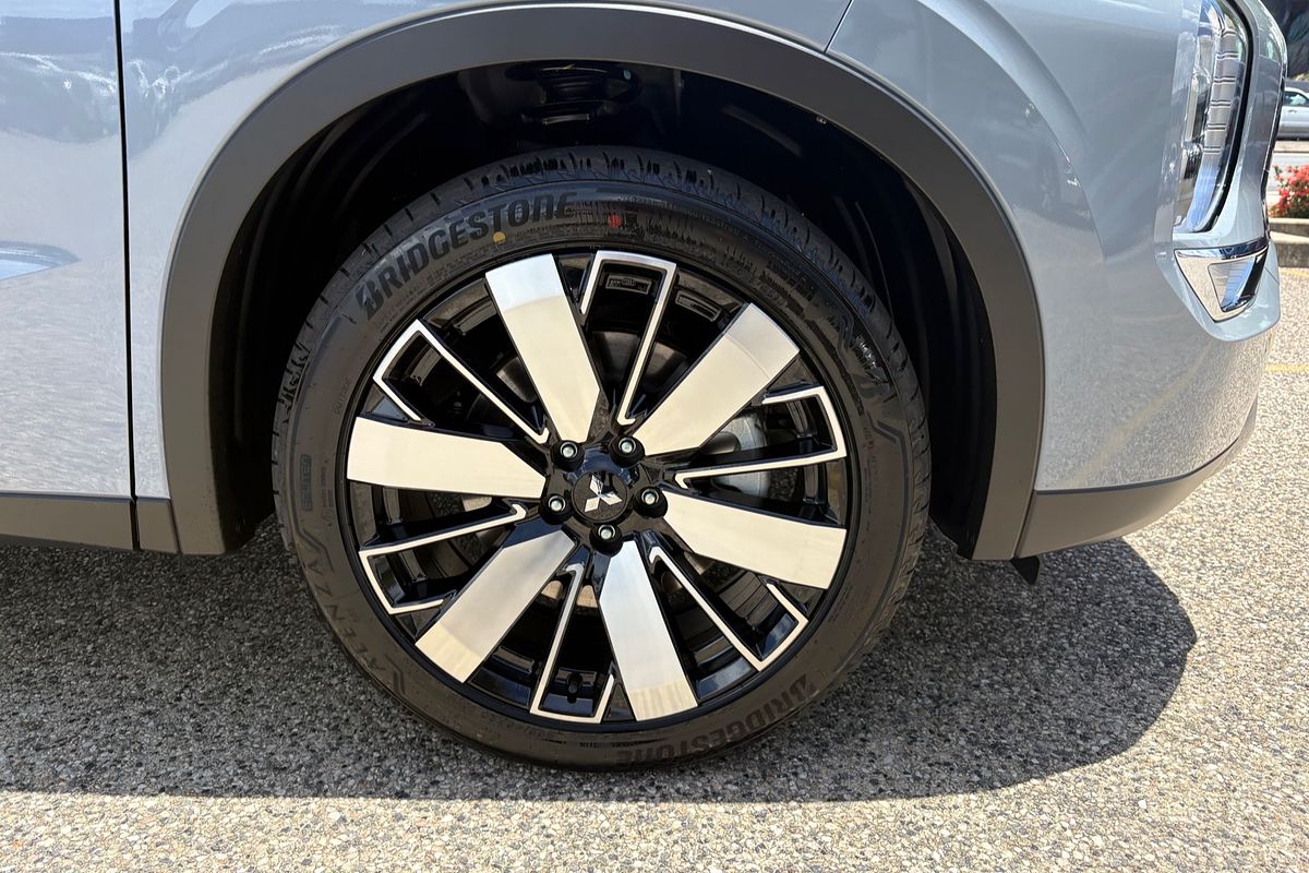 2025 Mitsubishi Outlander Aspire ZM