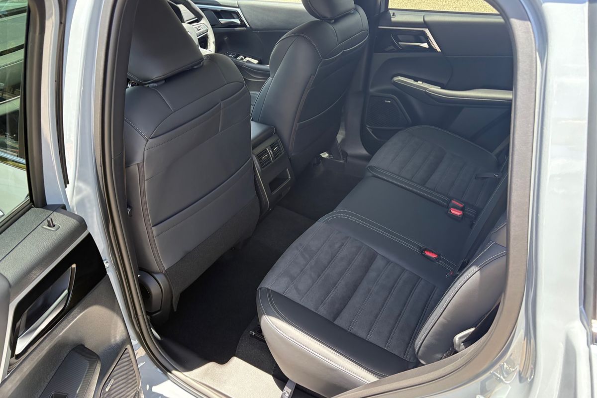 2025 Mitsubishi Outlander Aspire ZM