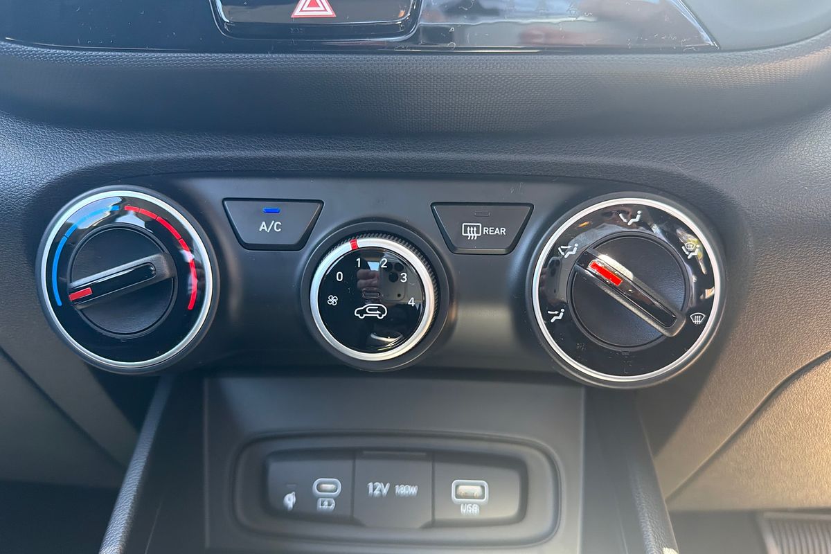 2025 Hyundai Venue  QX.V5