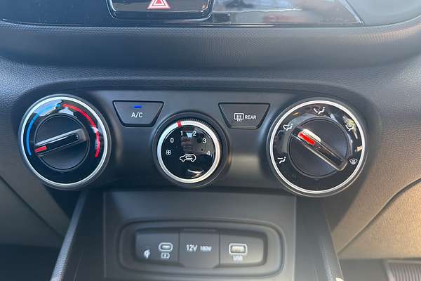 2025 Hyundai Venue  QX.V5