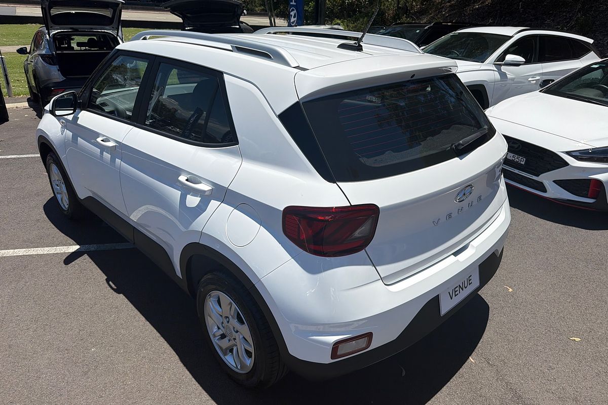 2025 Hyundai Venue  QX.V5